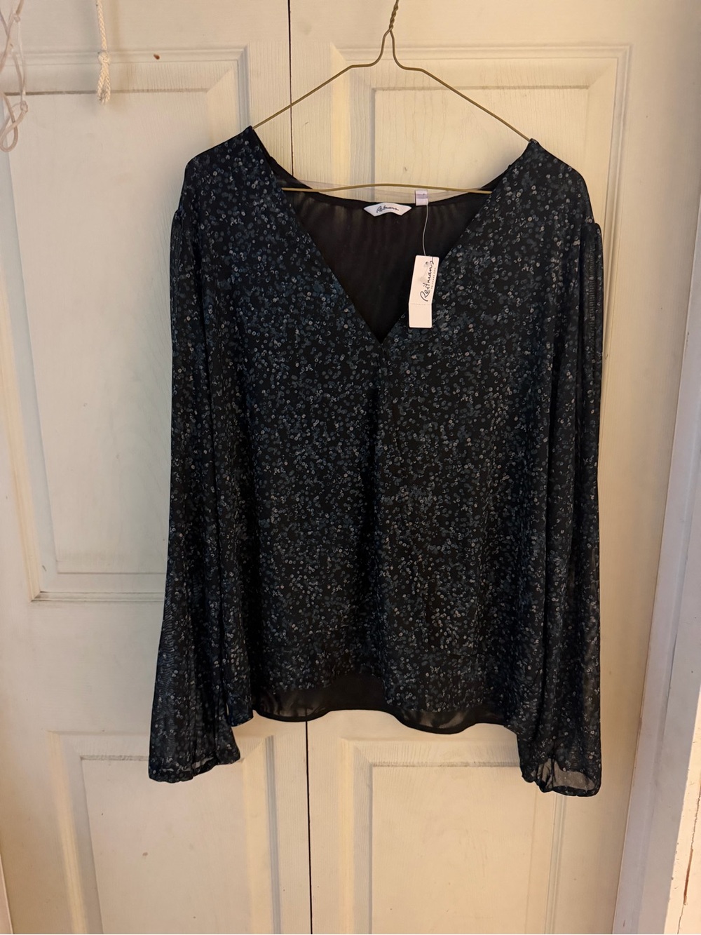Reitmans Navy Floral V-Neck Long Sleeve Blouse
